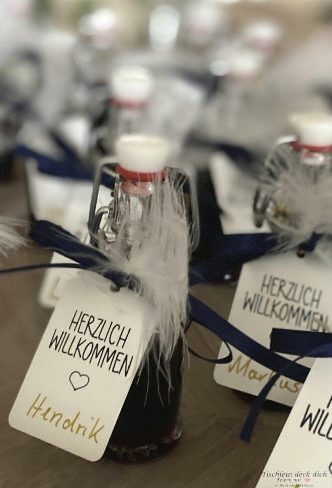 Gastgeschenkidee Rotweinlikör zum runden Geburtstag