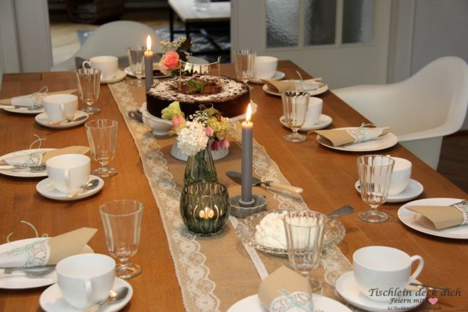 Kaffeetafel im Vintagestyle