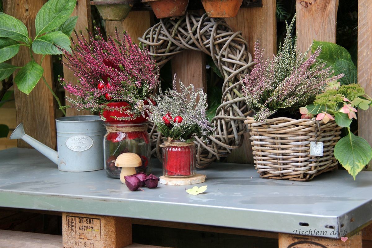 Herbstdeko-mit-Heidekraut