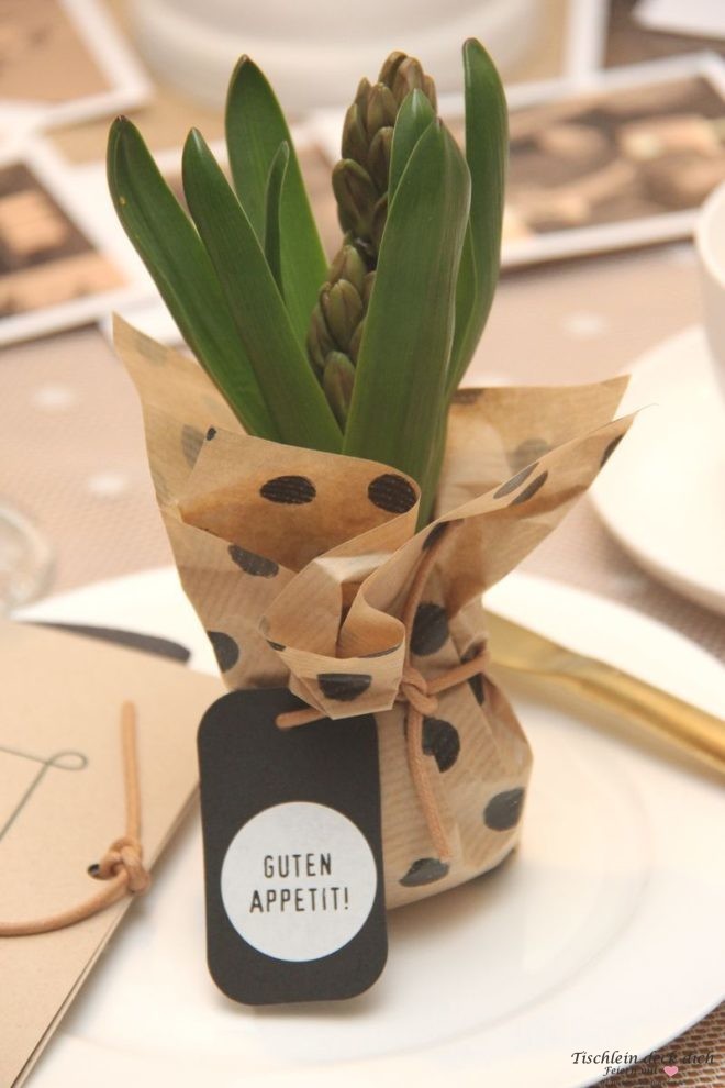 frühlingshaftes Gastgeschenk mit Hyazinthe