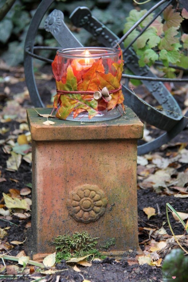 herbstliche Dekoration mit Weckglas