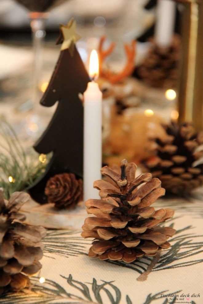 festliche-rustikale-Tischdeko-zu-Weihnachten