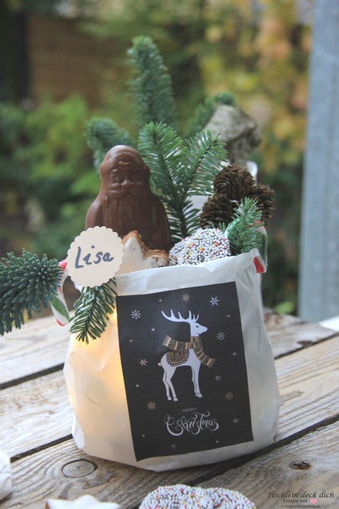 Geschenke weihnachtlich verpacken mit Lichterkette