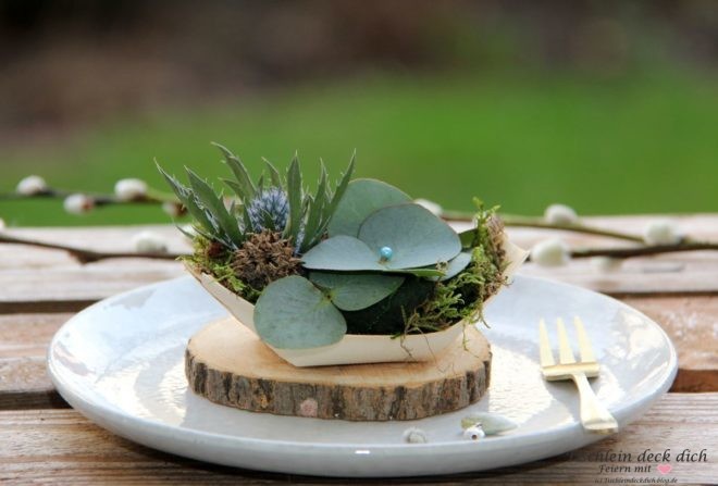 Mini-Gestecke als Gastgeschenk mit Eukalyptus und Distel
