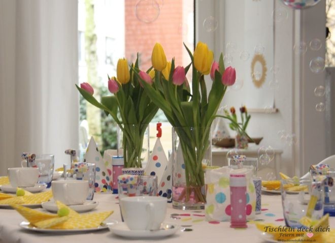 Tischdekoration für Karneval und zum Geburtstag
