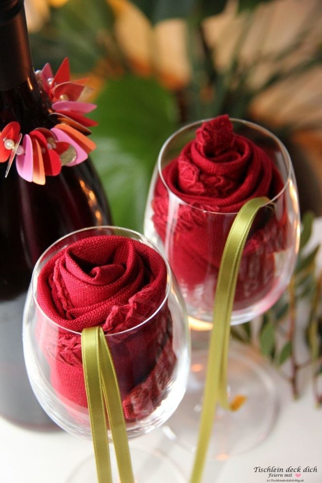 Servietten falten zum Valentinstag