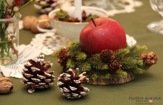 festliche weihnachtliche Tischdekoration