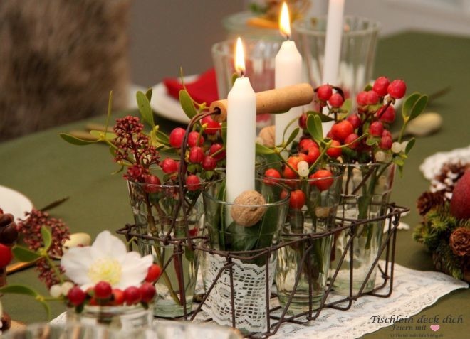 festliche weihnachtliche Tischdekoration im Retrolook