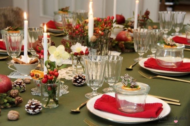 festliche weihnachtliche Tischdekoration, Vintage ist beliebt