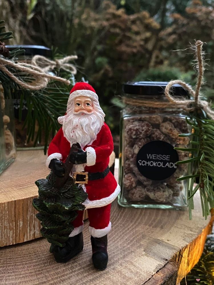 Weihnachtsmarkt im eigenen Garten stimmungsvoll und zauberhaft