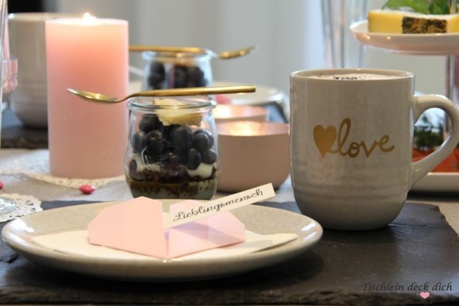Frühstück am Valentinstag, Ideen für die Tischdekoration