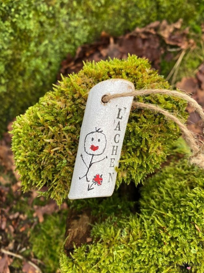 kleine Glücksbringer aus Treibholz 