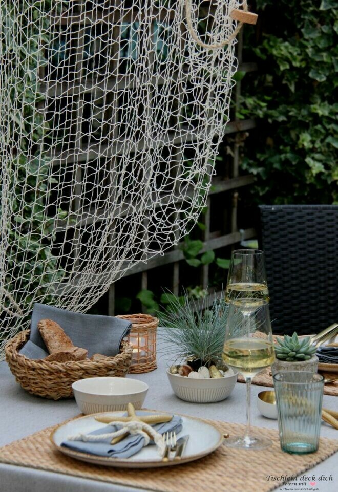 sommerliche Tischdeko im maritimen Look