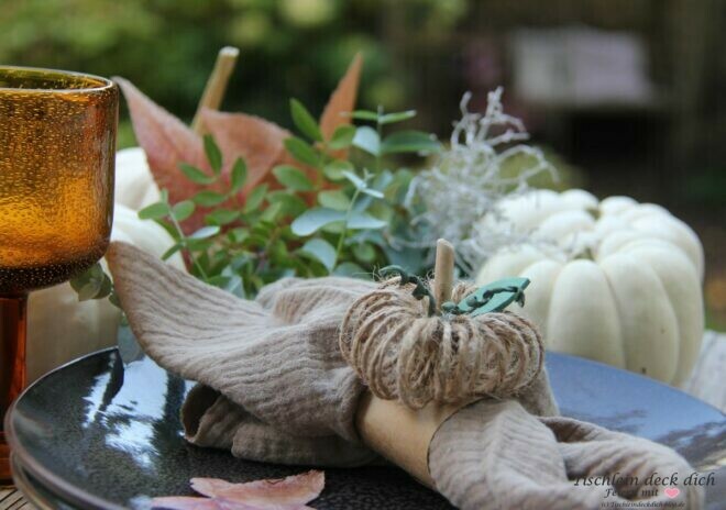 herbstliche Tischdeko mit DIY Kürbis basteln