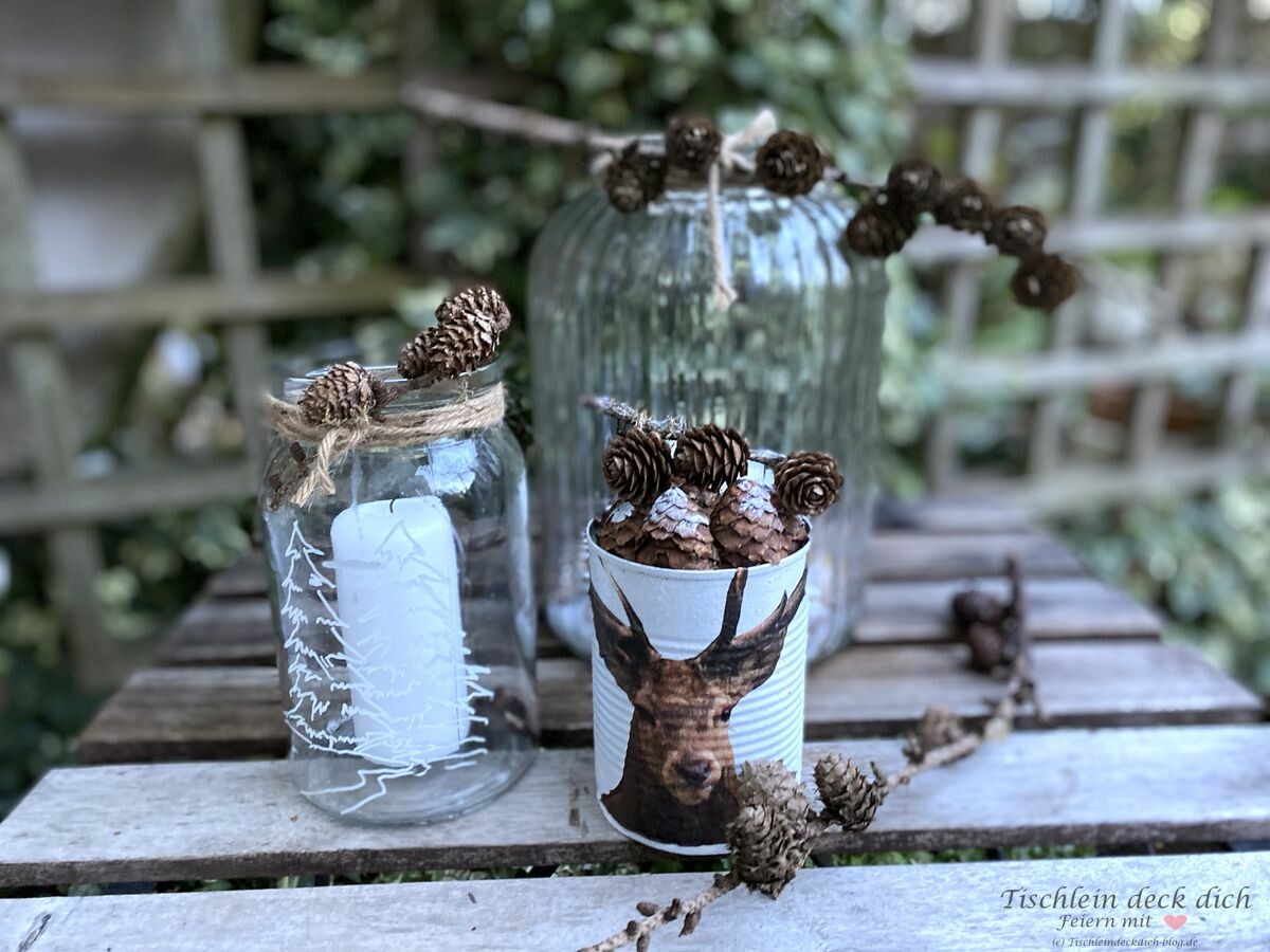 Unser kleiner Glühweinstand im Garten Tischlein deck dich