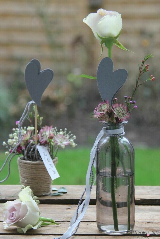 Rosendekoration zum Valentinstag oder zur Hochzeit
