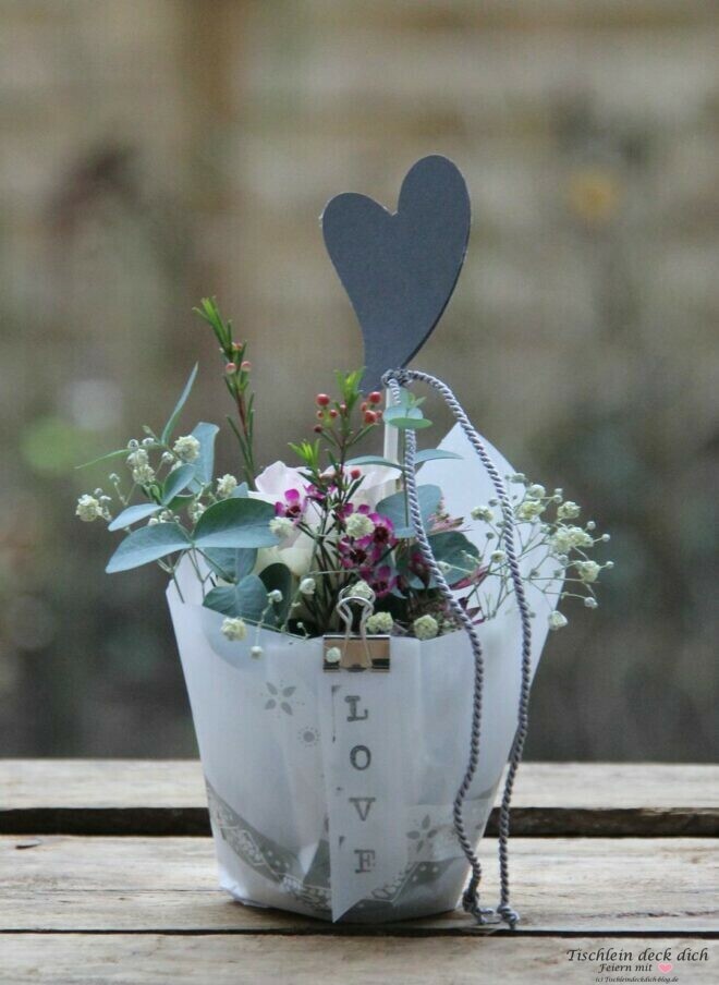blumige Grüße zum Valentinstag