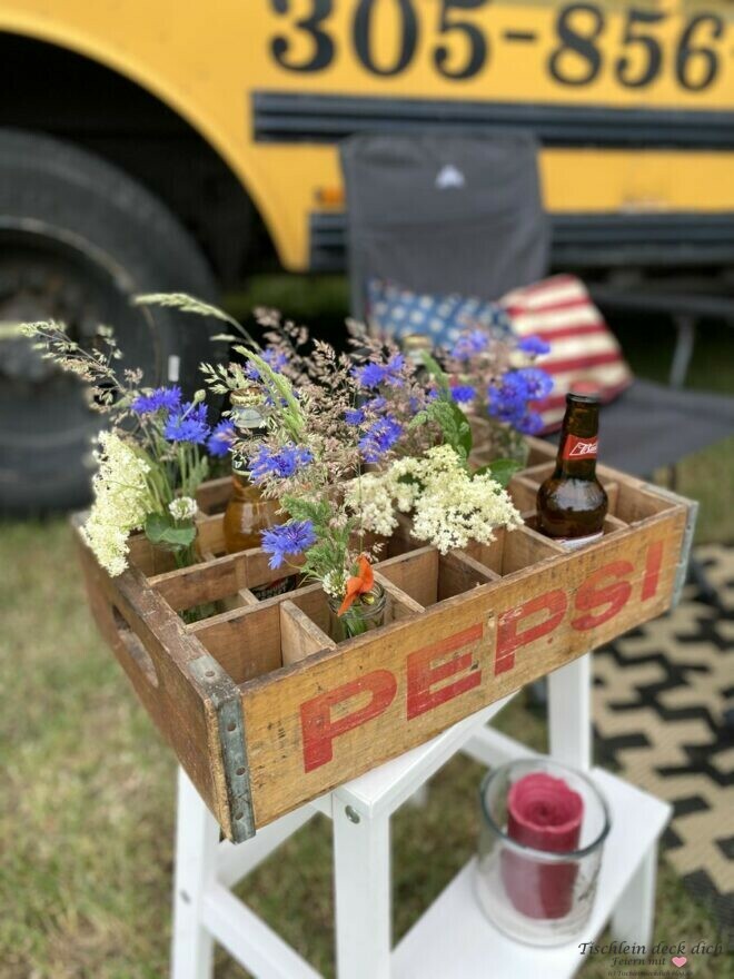 Alte Pepsikiste für die Deko zum Picknick