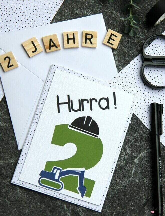 Glückwunschkarte basteln zum zweiten Geburtstag mit Bagger