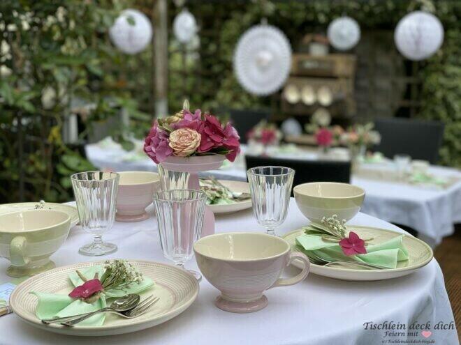 sommerliches Familienfest im Garten