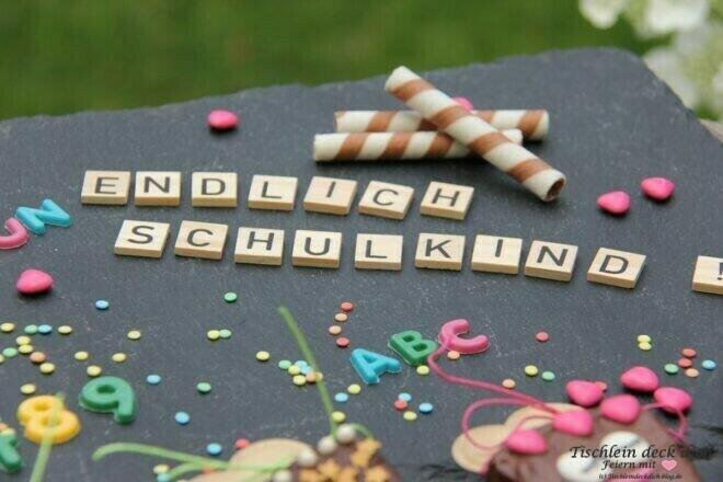 Endlich Schulkind aus Holzbuchstaben