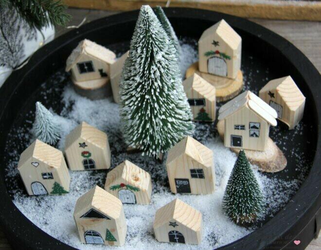 Adventskalenderdorf aus Holzhäuschen - Weihnachtsdorf basteln für die Adventszeit