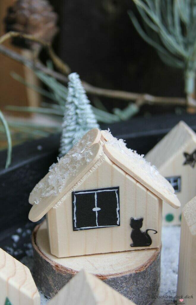 Adventskalender aus Holzhäuschen