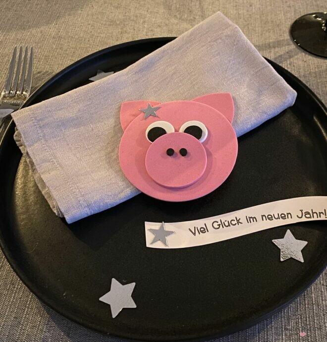 Glücksschwein aus Moosgummi für Silvester