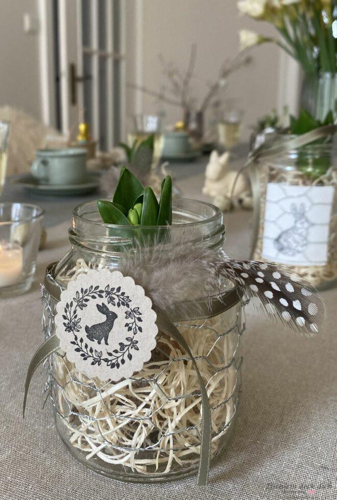 Tischdeko für Ostern im skandinavischen Stil