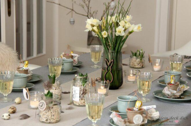 Tischdeko für Ostern im skandinavischen Stil