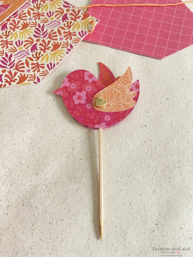 Plotterprojekt Vogel in pink und orange, Stecker mit Holzspieß