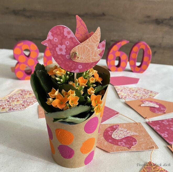 Tischdekoidee zum 60. und 80. Geburtstag in pink und orange