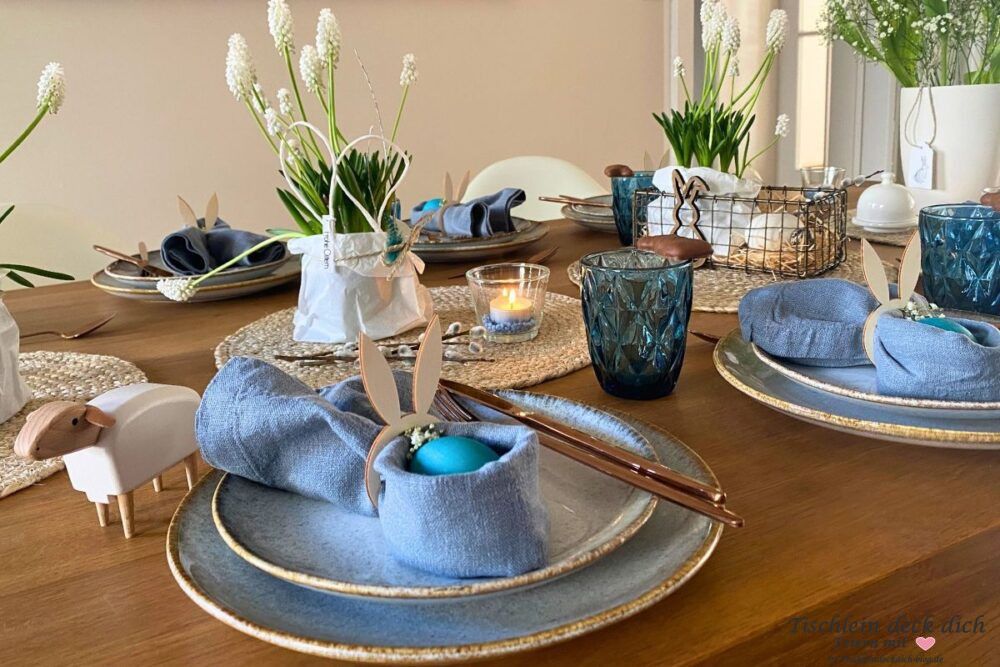 Oster-Tischdekoration-blau-festlich