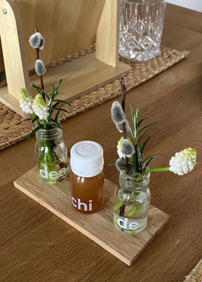 Ringana Chi und frühlingshafte Blumendekoration für den Selbstliebe Abend mit Freundinnen