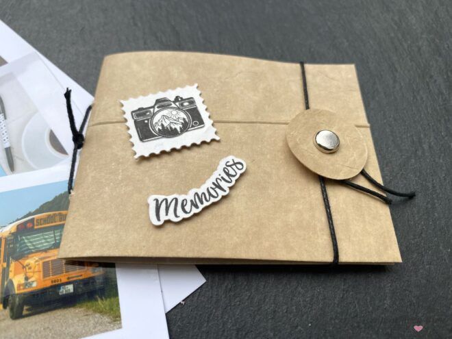 Kleines Fotoalbum aus Tetra Pak mit Memories Sticker und Fotoapparat Sticker