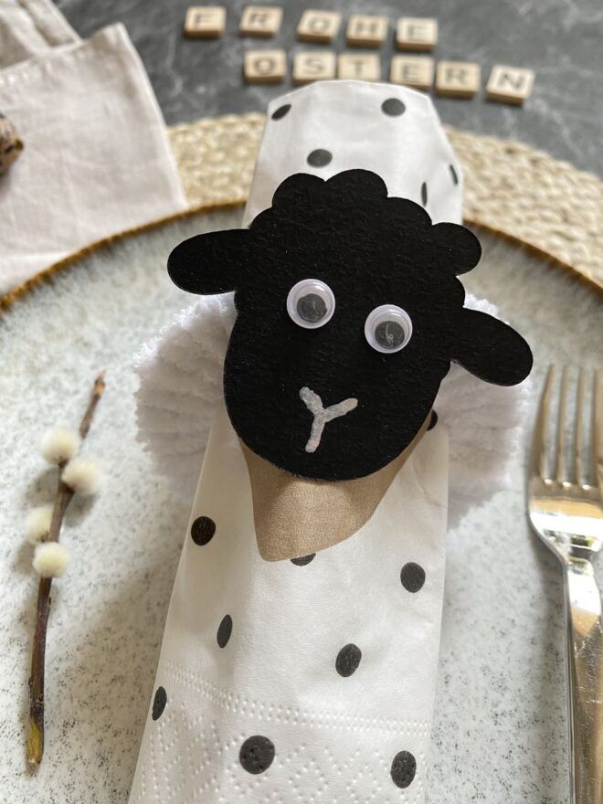 Schafkopf mit Wackelaugen - Oster DIY