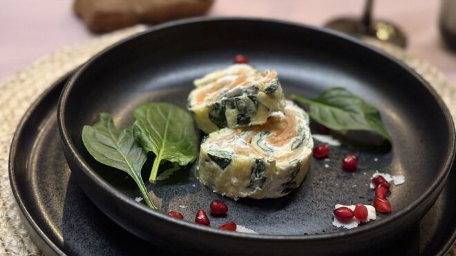 Lachs Spinat Rolle für das romantische Dinner zu Hause