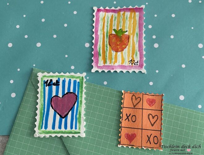 DIY Briefmarken mit Wasserfarbe gestaltet