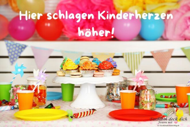 Kindertisch bei der Gartenhochzeit